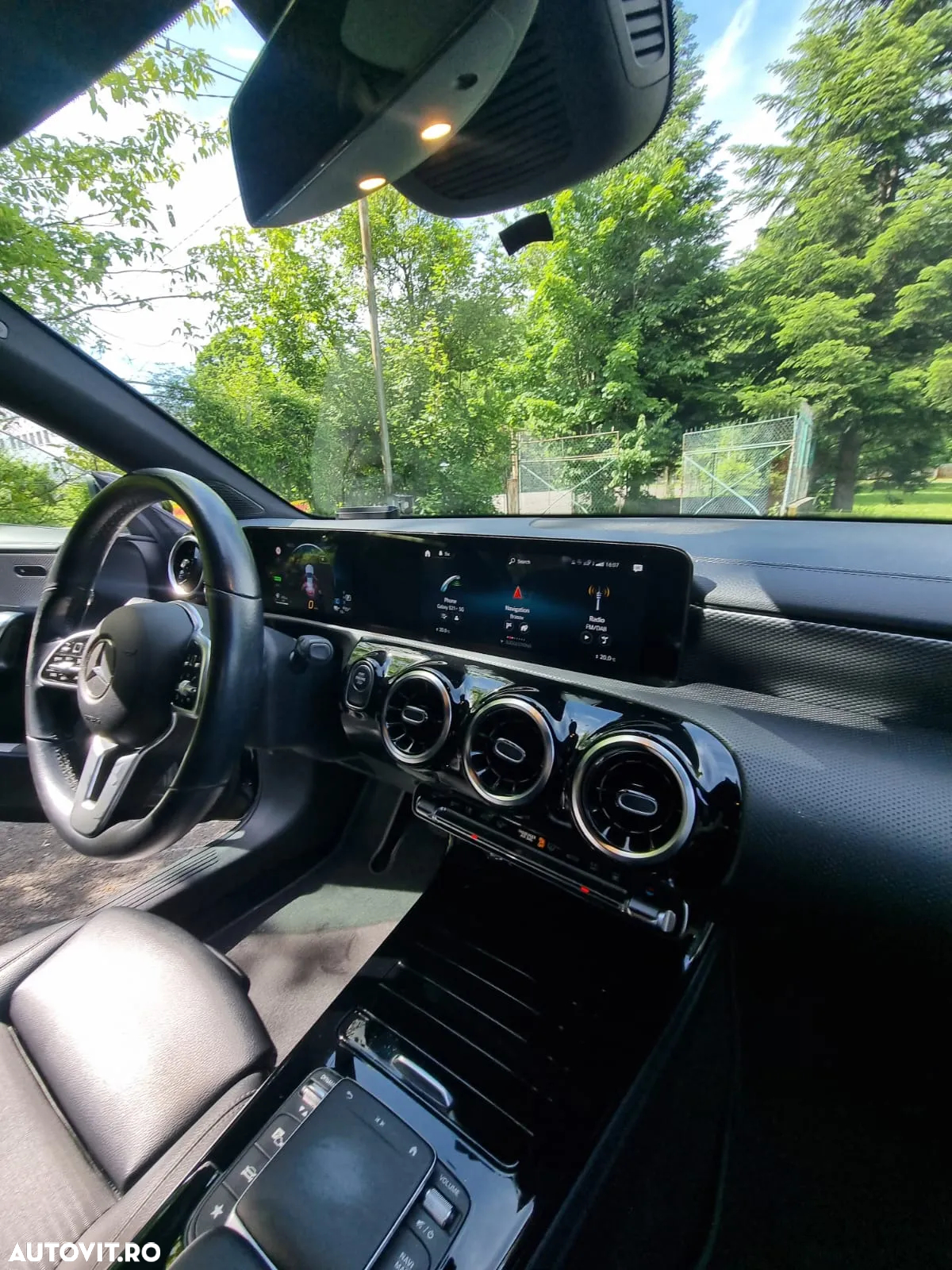 Mercedes-Benz CLA - 12