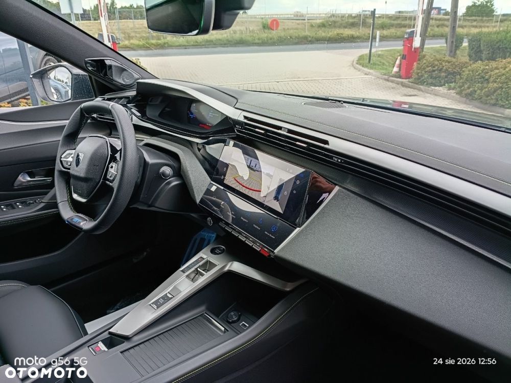 Peugeot 408 - 16