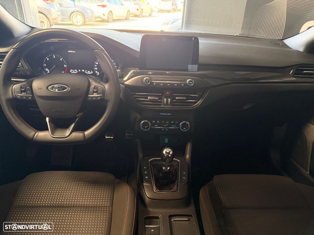 Ford Focus 1.5 TDCi ECOBlue ST-Line - 15