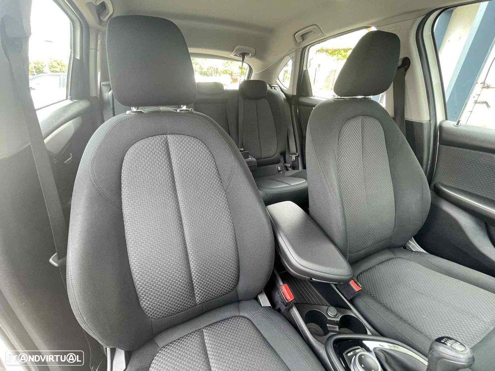 BMW 216 Active Tourer - 14