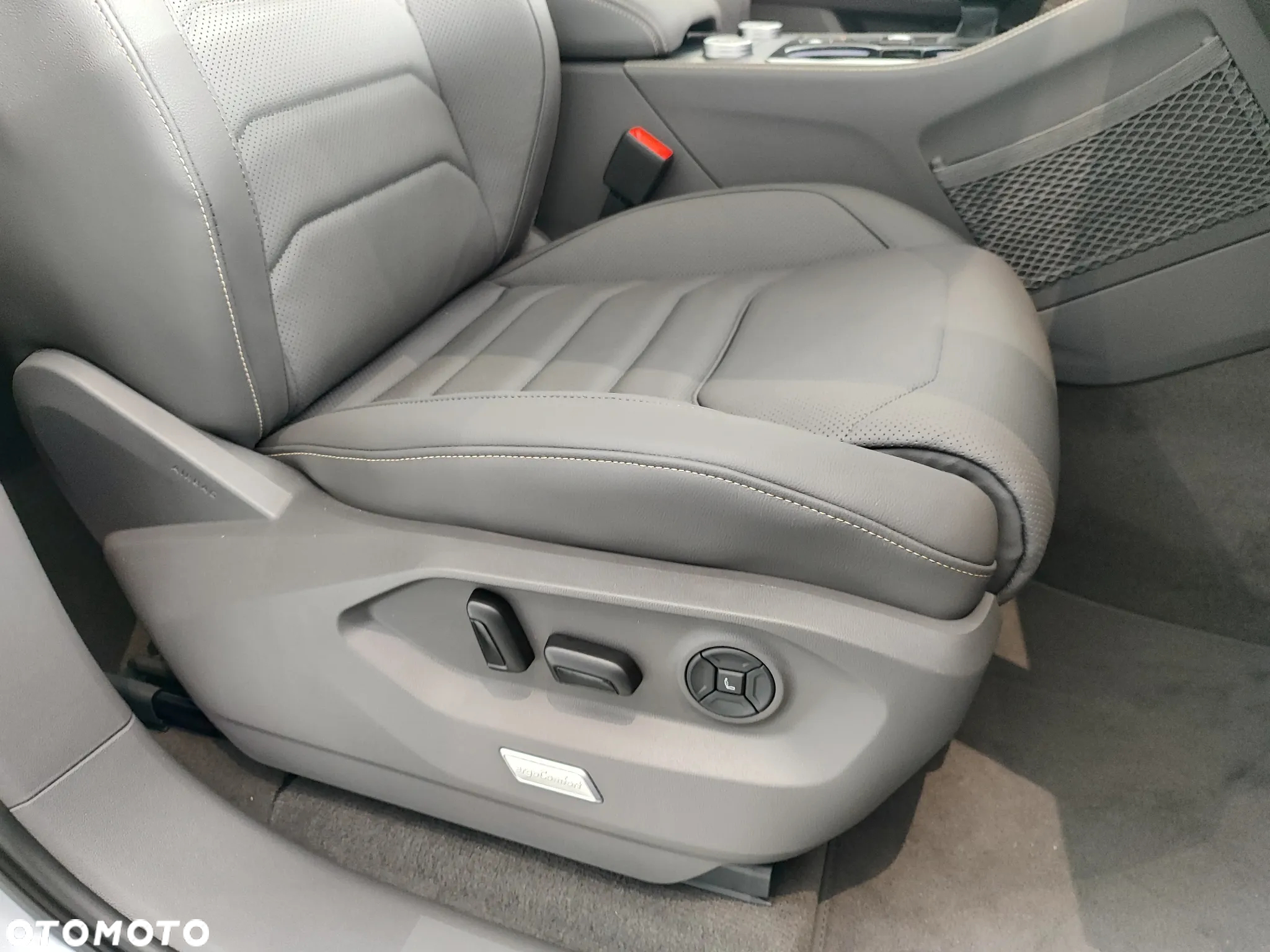 Volkswagen Touareg 3.0 V6 TFSI 4Motion Elegance - 32