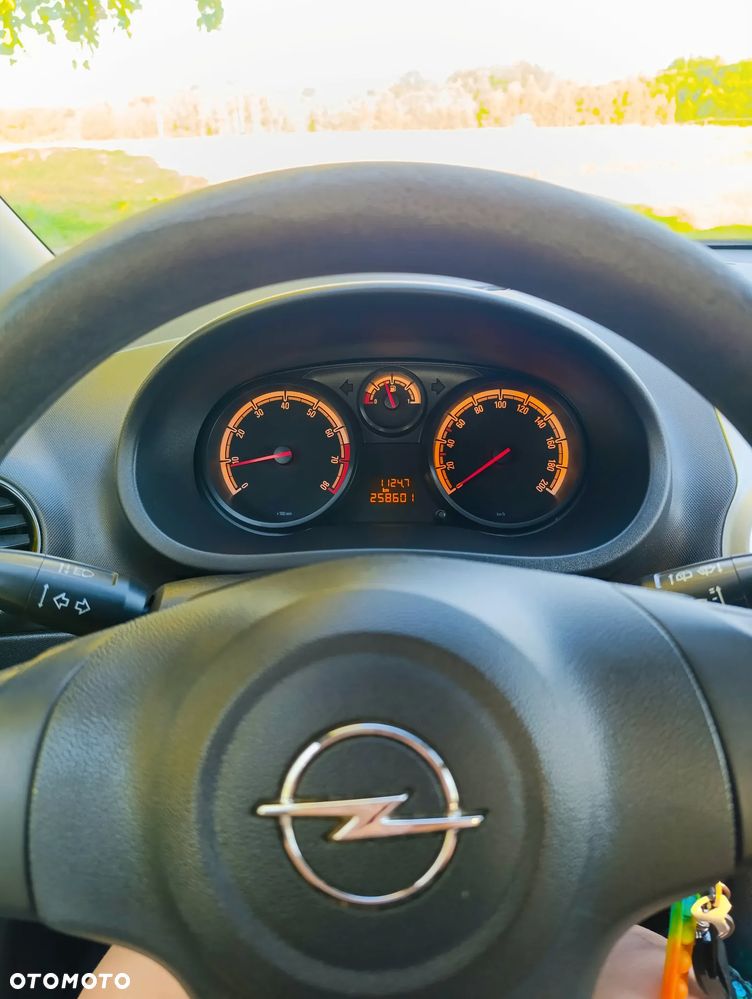 Opel Corsa 1.2 16V Edition / Active - 4