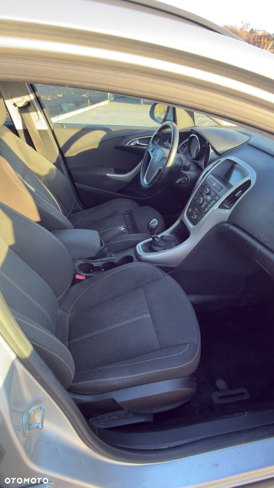 Opel Astra 1.7 CDTI DPF White Edition - 12