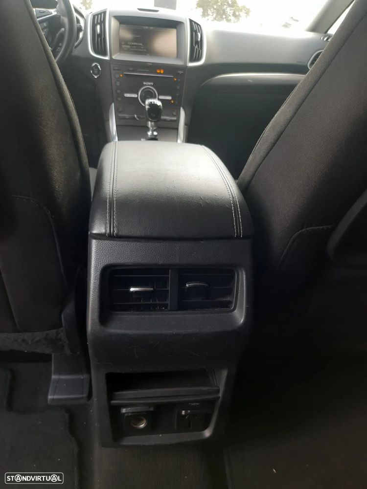 Ford S-Max 2.0 TDCi Titanium - 27