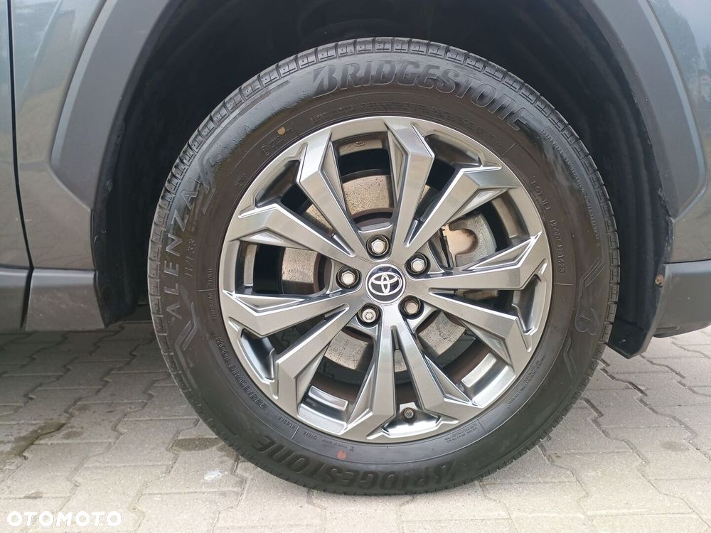 Toyota RAV4 - 10