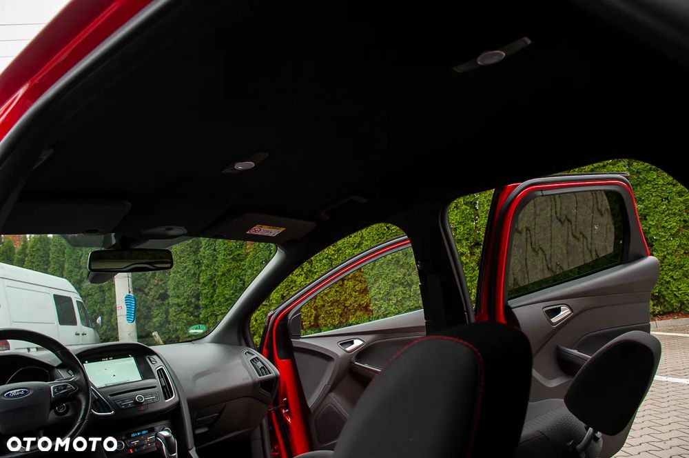 Ford Focus 1.5 EcoBoost Start-Stopp-System ST-LINE - 28