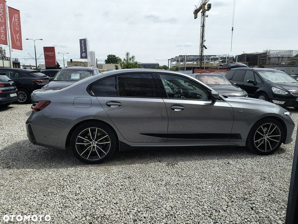 BMW Seria 3 320i Edition M Sport Shadow - 32