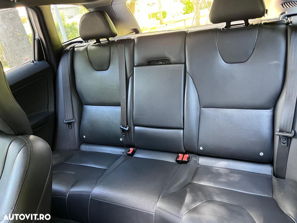 Volvo XC 60 D4 Geartronic Summum - 7