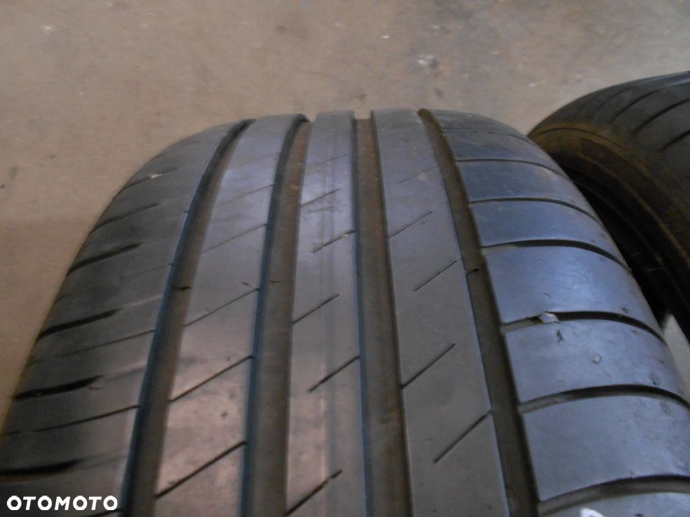 OPONY 225/50R17 GOODYEAR EFFICIENT GRIP PERFORMANCE DOT 5018 8MM - 4