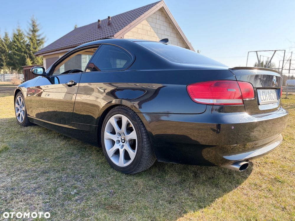 BMW Seria 3 320d - 4