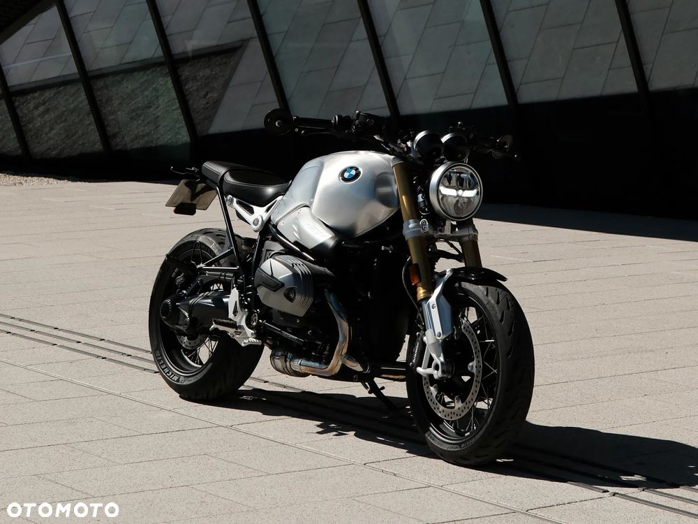 BMW R - 2
