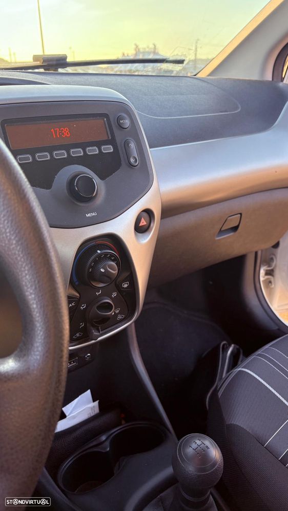 Peugeot 108 1.0 VTi Active - 12