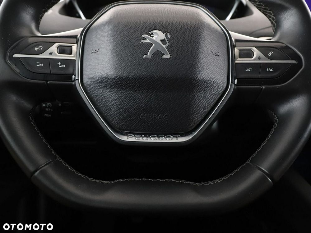 Peugeot 3008 1.2 PureTech Allure Pack S&S - 22