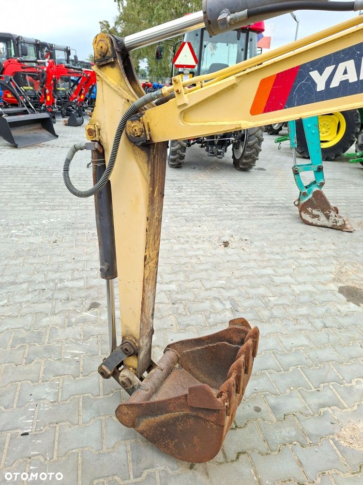 Yanmar B-22 - 23