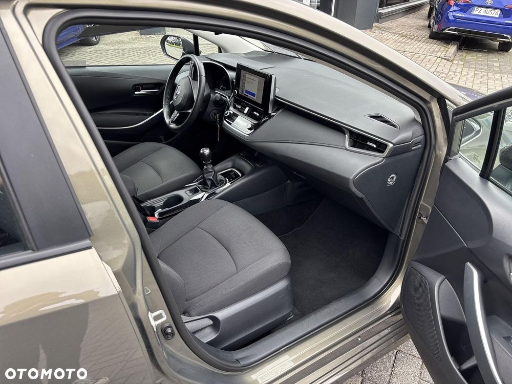 Toyota Corolla - 13