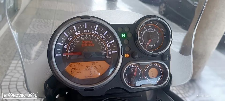 Royal Enfield Himalayan 411 - 26