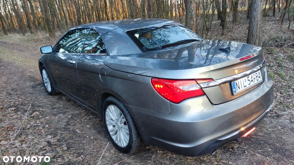 Chrysler 200 - 24
