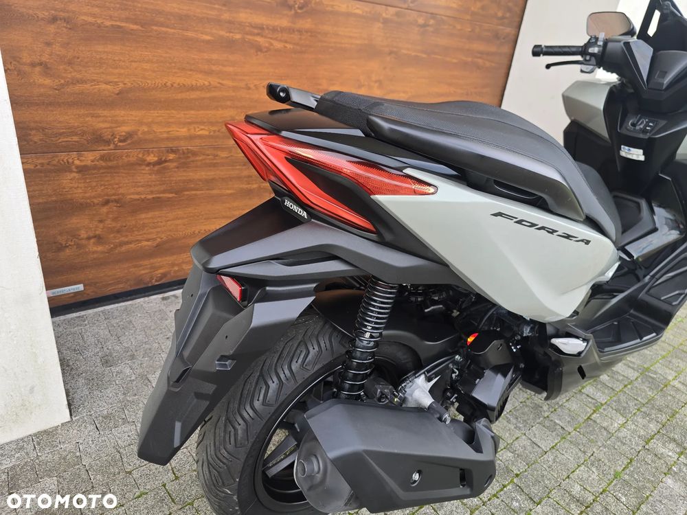 Honda NSS - 31