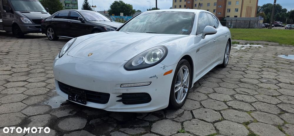 Porsche Panamera PDK - 3