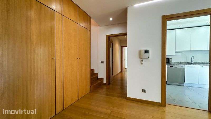 Apartamento T1+1 Duplex - No Centro da Cidade de Viseu - Grande imagem: 4/12