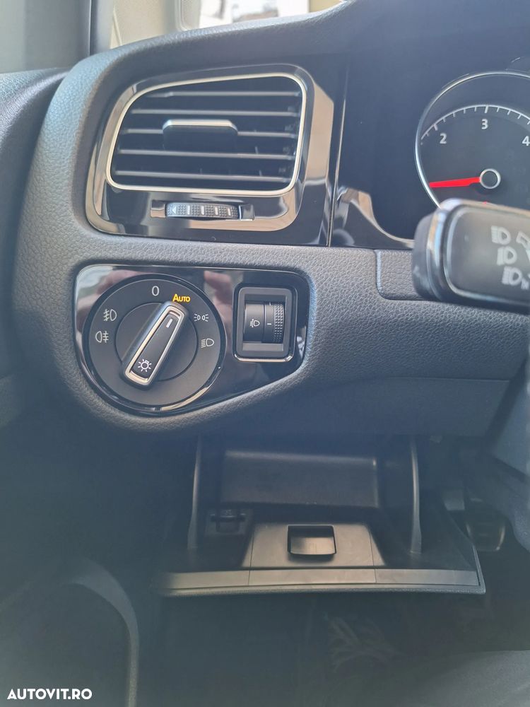 Volkswagen Golf 1.6 TDI DPF BMT Highline - 22