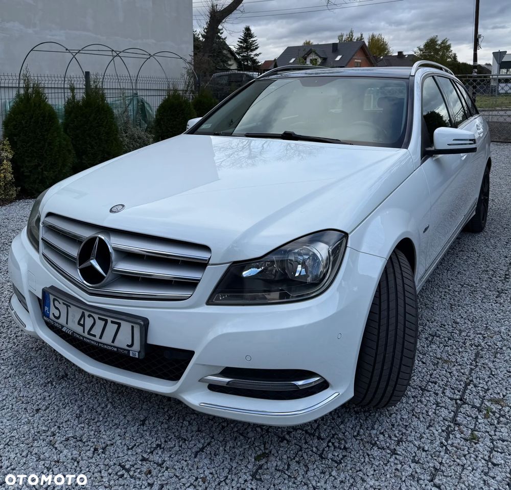Mercedes-Benz Klasa C 220 T CDI DPF (BlueEFFICIENCY) 7G-TRONIC Avantgarde - 1