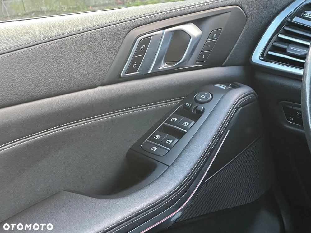 BMW X5 xDrive30d - 17