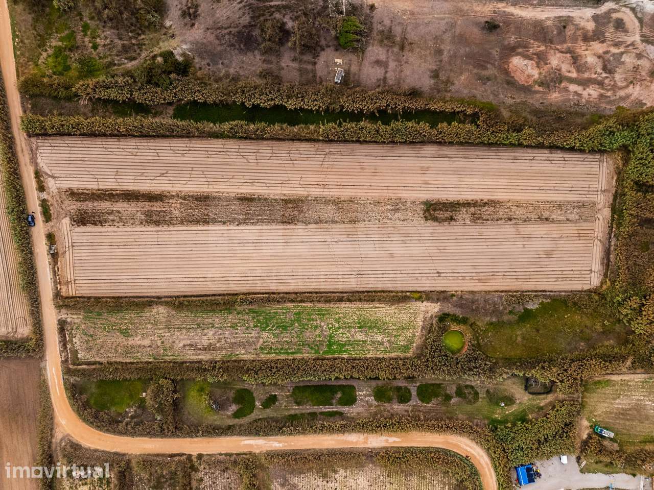 Terreno rústico com 5.600 m², localizado em Ferrel - Grande imagem: 3/13