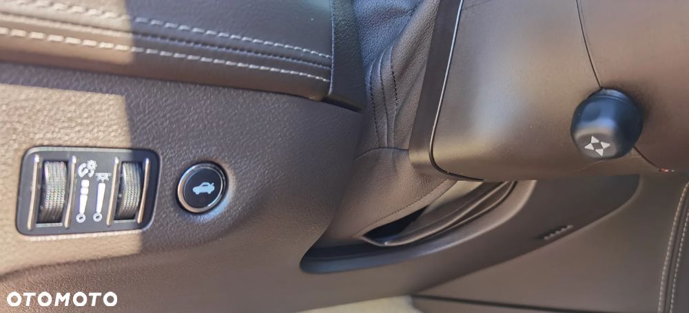 Lancia Thema 3.0CRD Executive - 12