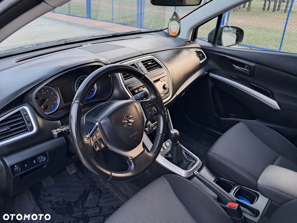 Suzuki SX4 S-Cross 1.6 Comfort - 26