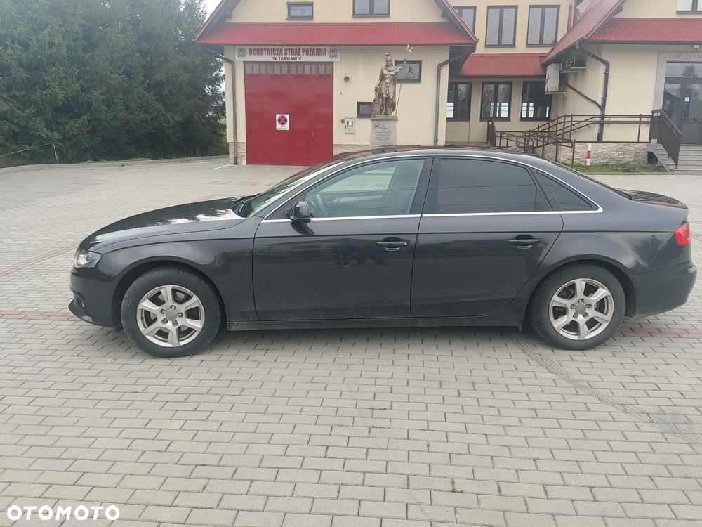 Audi A4 Limousine - 5