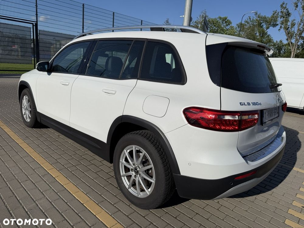 Mercedes-Benz GLB - 10