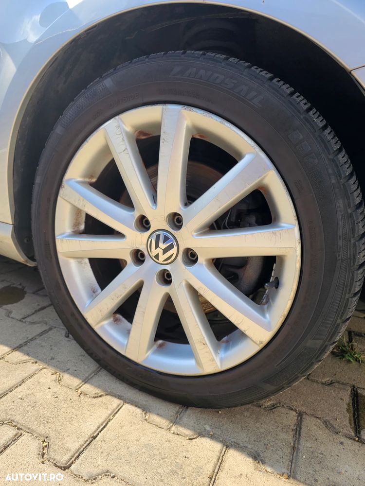 Volkswagen Passat - 8