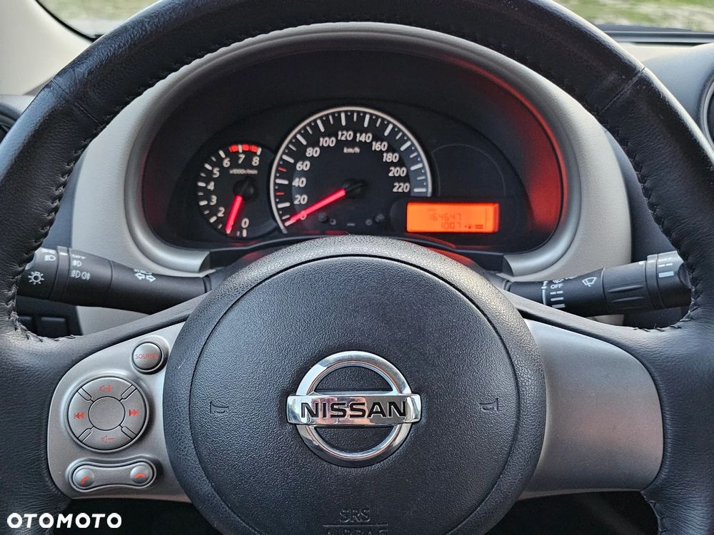 Nissan Micra 1.2 Bild der Frau - 21