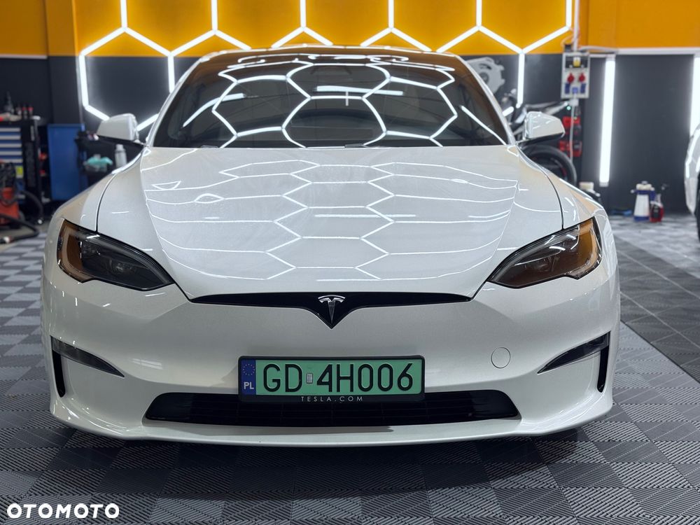 Tesla Model S - 2