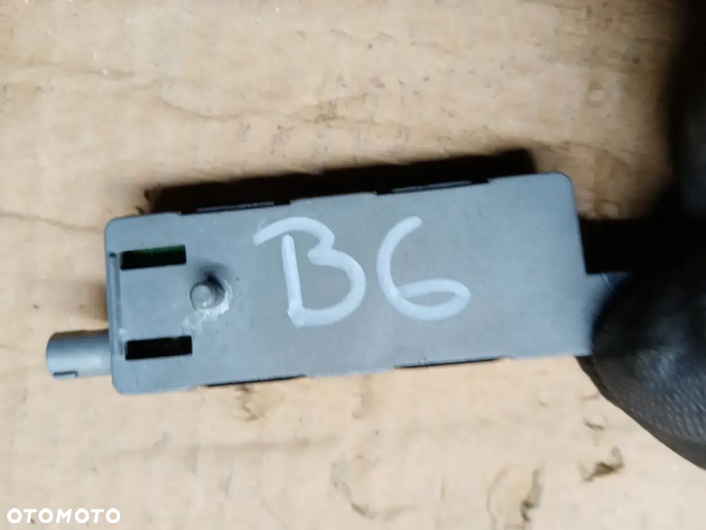 Wzmacniacz antenowy anteny VW Passat B6 3C9035552A - 6