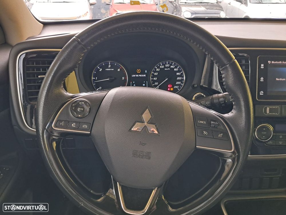 Mitsubishi Outlander 2.2 DI-D Kaiteki - 8
