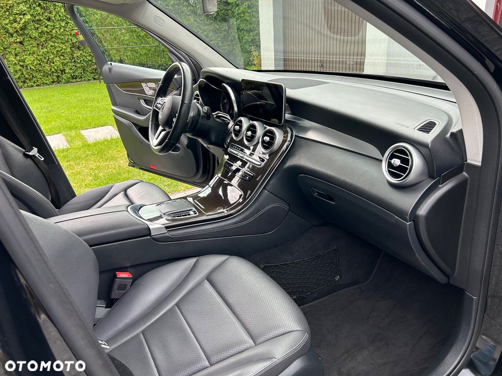 Mercedes-Benz GLC - 13