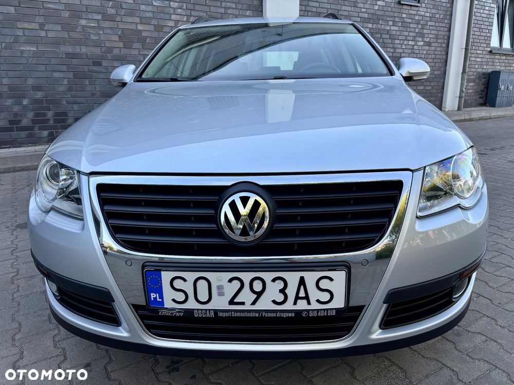Volkswagen Passat 2.0 TDI Trendline DSG - 1