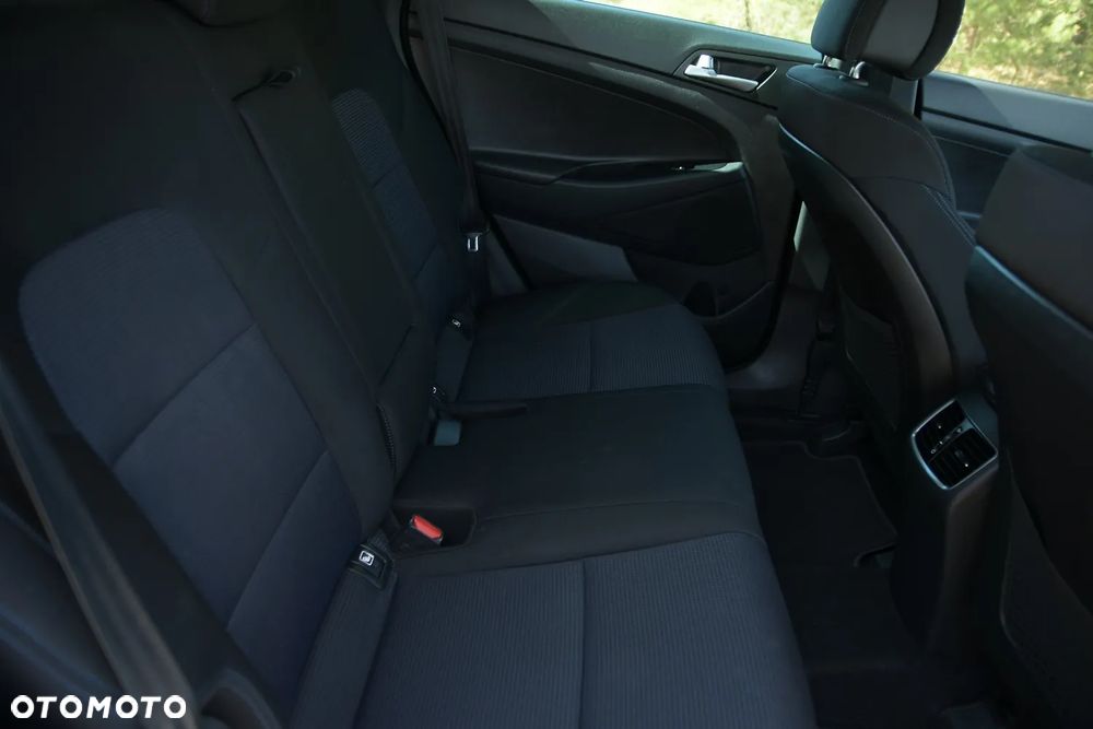 Hyundai Tucson blue 1.7 CRDi 2WD DCT Premium - 24