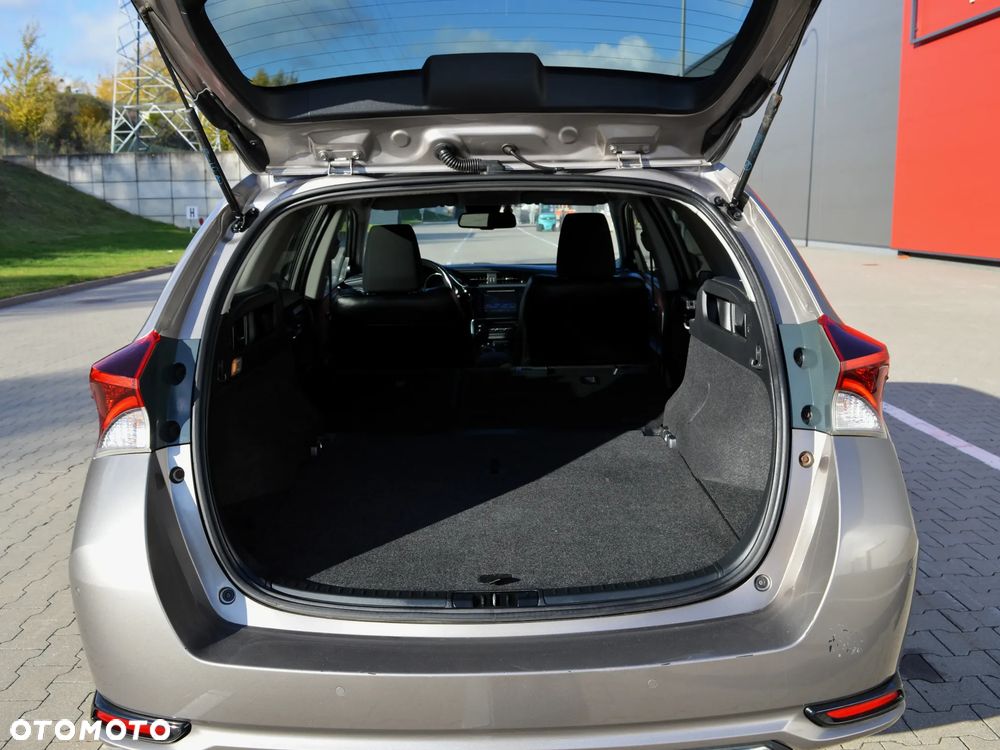 Toyota Auris 1.8 HSD Luna - 30