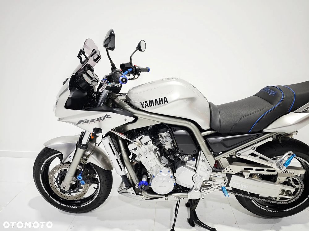 Yamaha FZS - 16