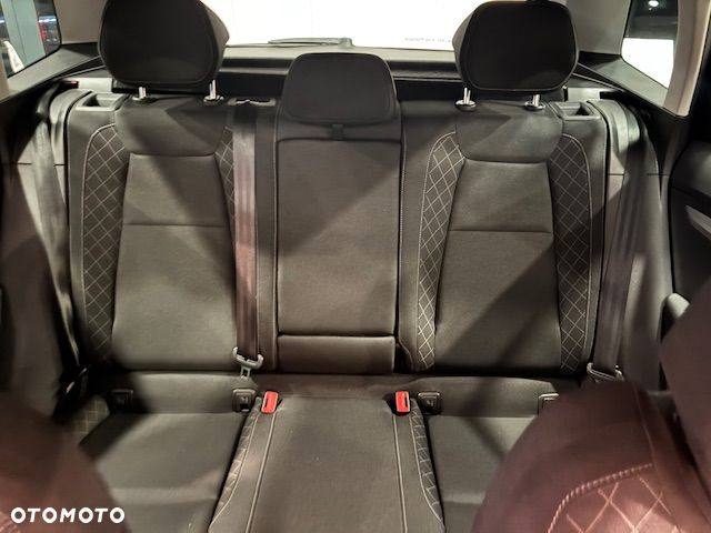 Skoda Karoq 1.5 TSI ACT 4x2 Ambition DSG - 31