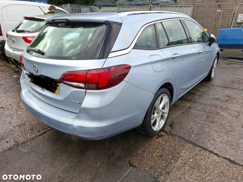 Opel Astra 1.6 CDTI DPF ecoFLEX TourerStart/Stop ENERGY - 4