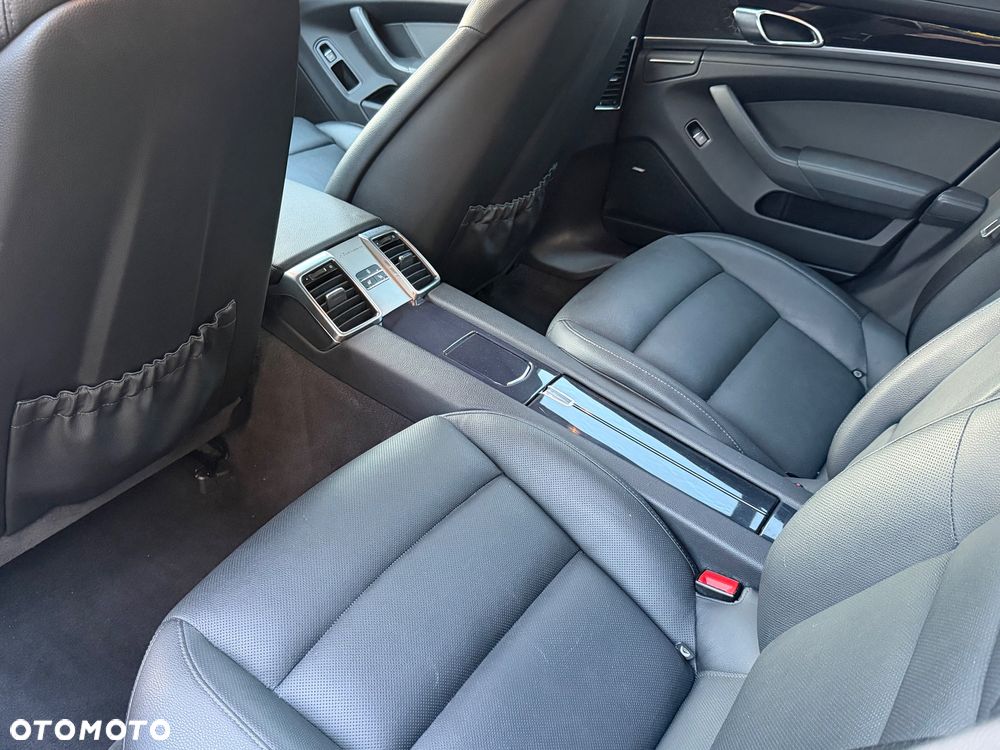 Porsche Panamera - 13