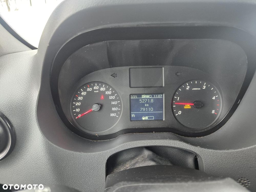 Mercedes-Benz Sprinter - 22