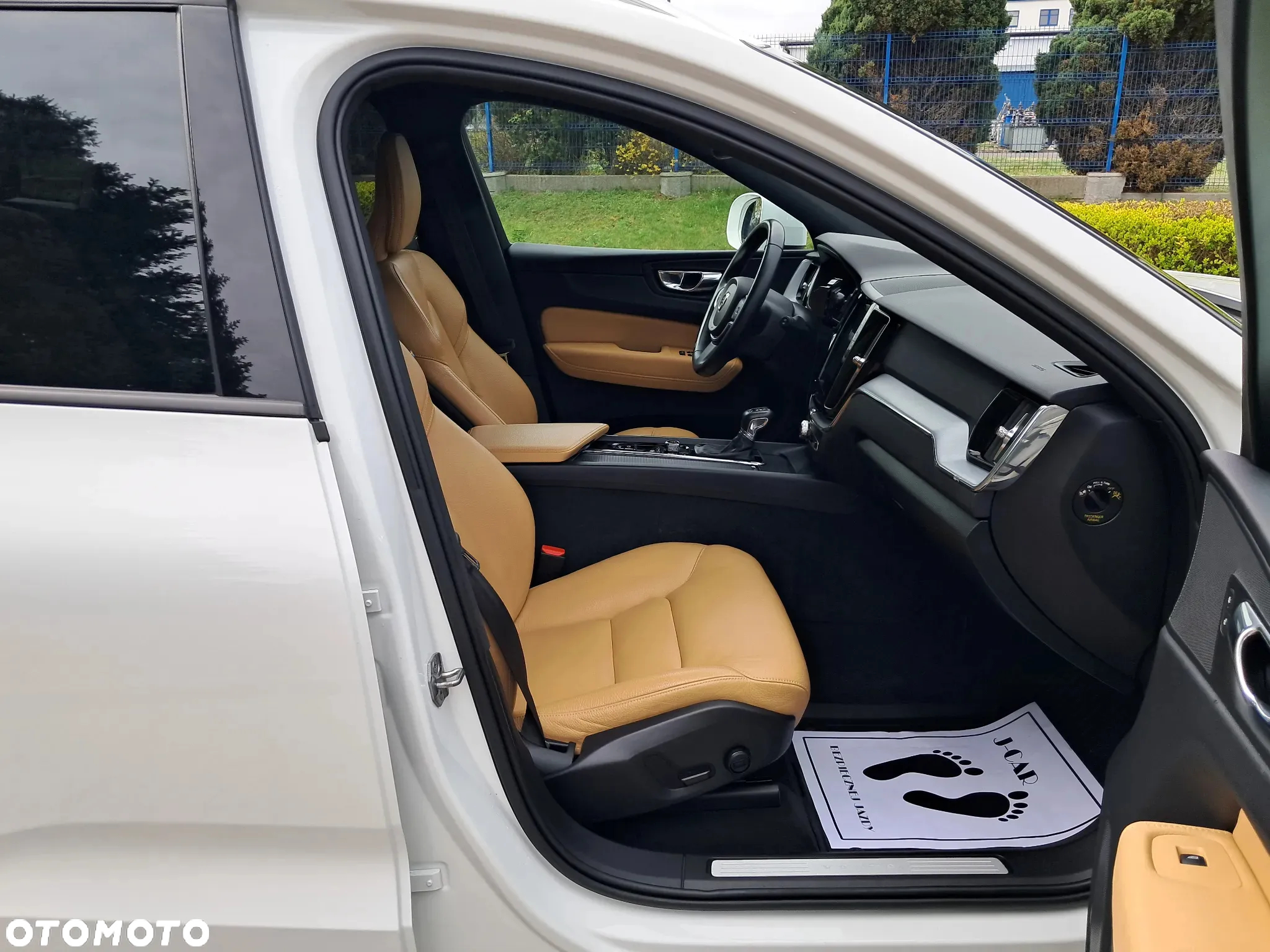 Volvo XC 60 D4 Geartronic Momentum Pro - 25
