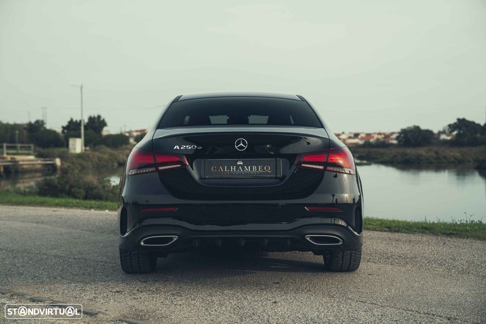 Mercedes-Benz A 250 Limousine e AMG Line - 3