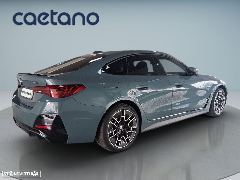 BMW i4 eDrive35 Edição Desportiva M - 8