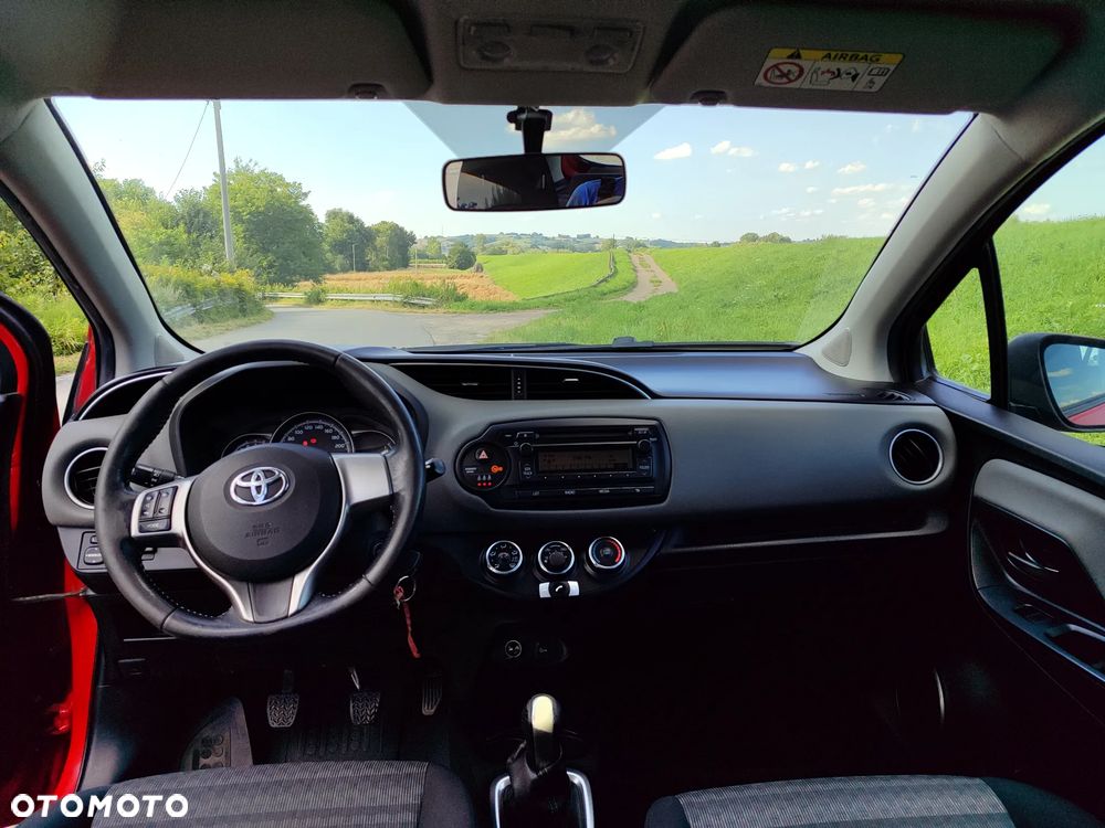 Toyota Yaris 1.0 Premium - 9
